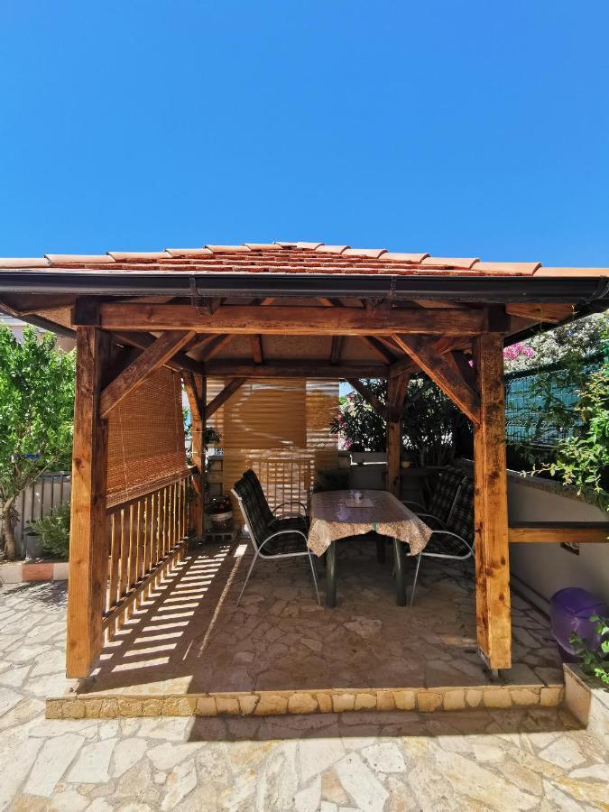 Apartmani Trupeljak Mandre Exterior photo