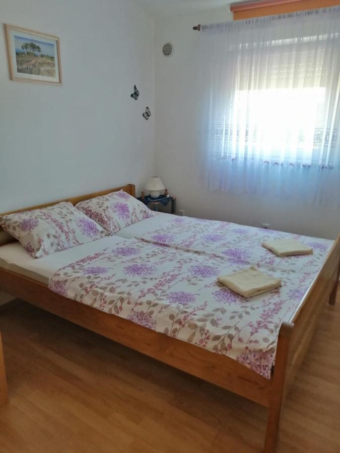 Apartmani Trupeljak Mandre Exterior photo