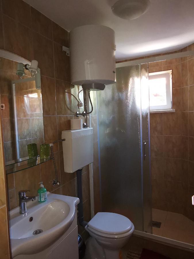 Apartmani Trupeljak Mandre Exterior photo