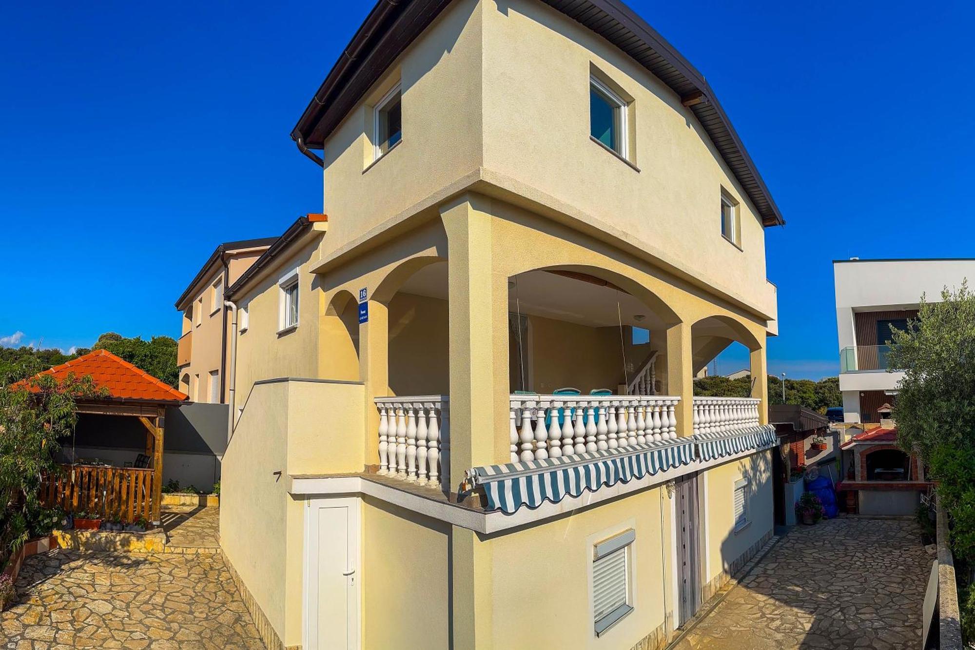 Apartmani Trupeljak Mandre Exterior photo